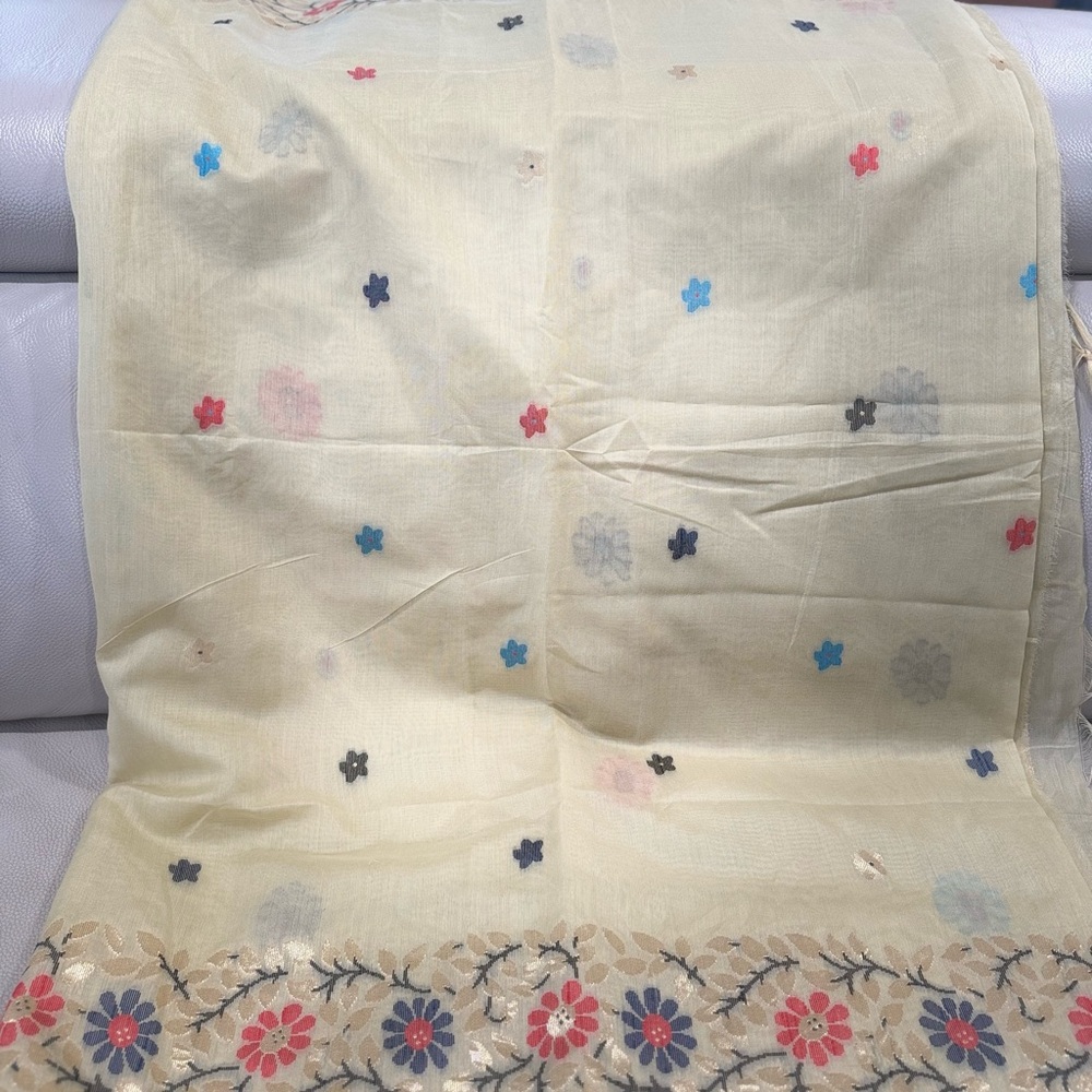 Cotton silk blended fabric5 yards - saree with hand embroidered motifs